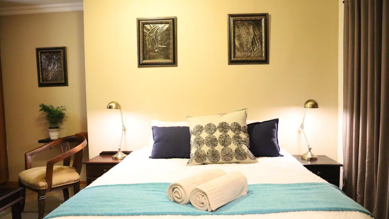 The Oak Potch Guesthouse Potchefstroom Exterior photo