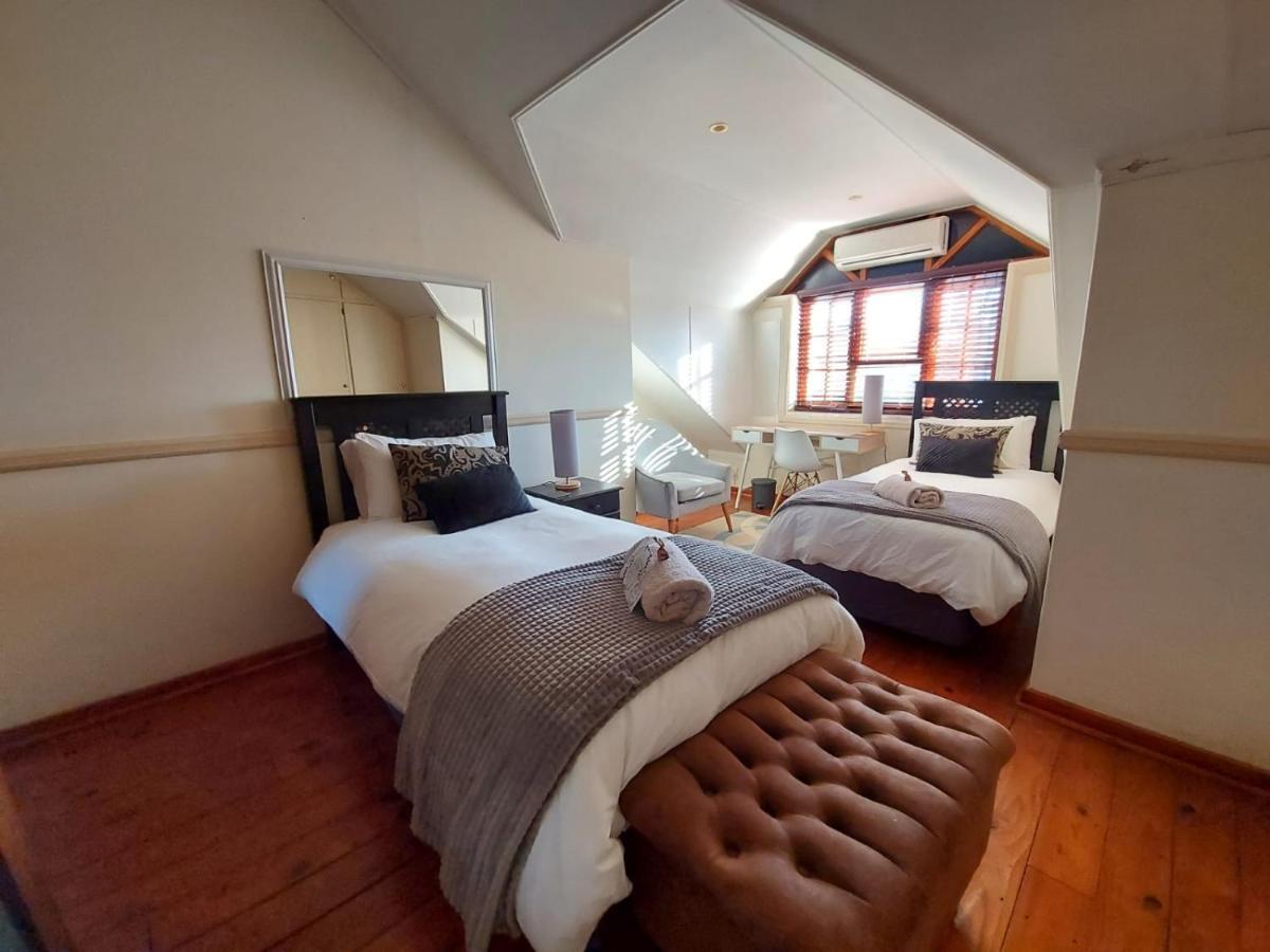 The Oak Potch Guesthouse Potchefstroom Exterior photo