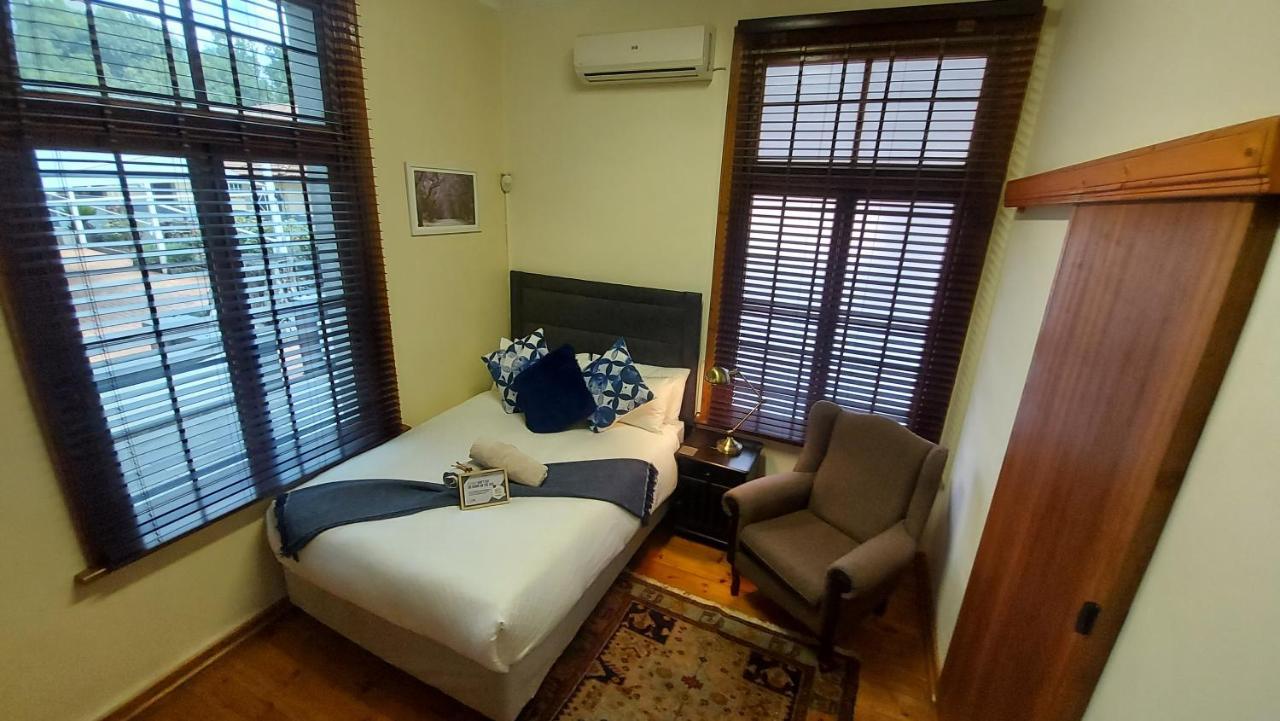 The Oak Potch Guesthouse Potchefstroom Exterior photo